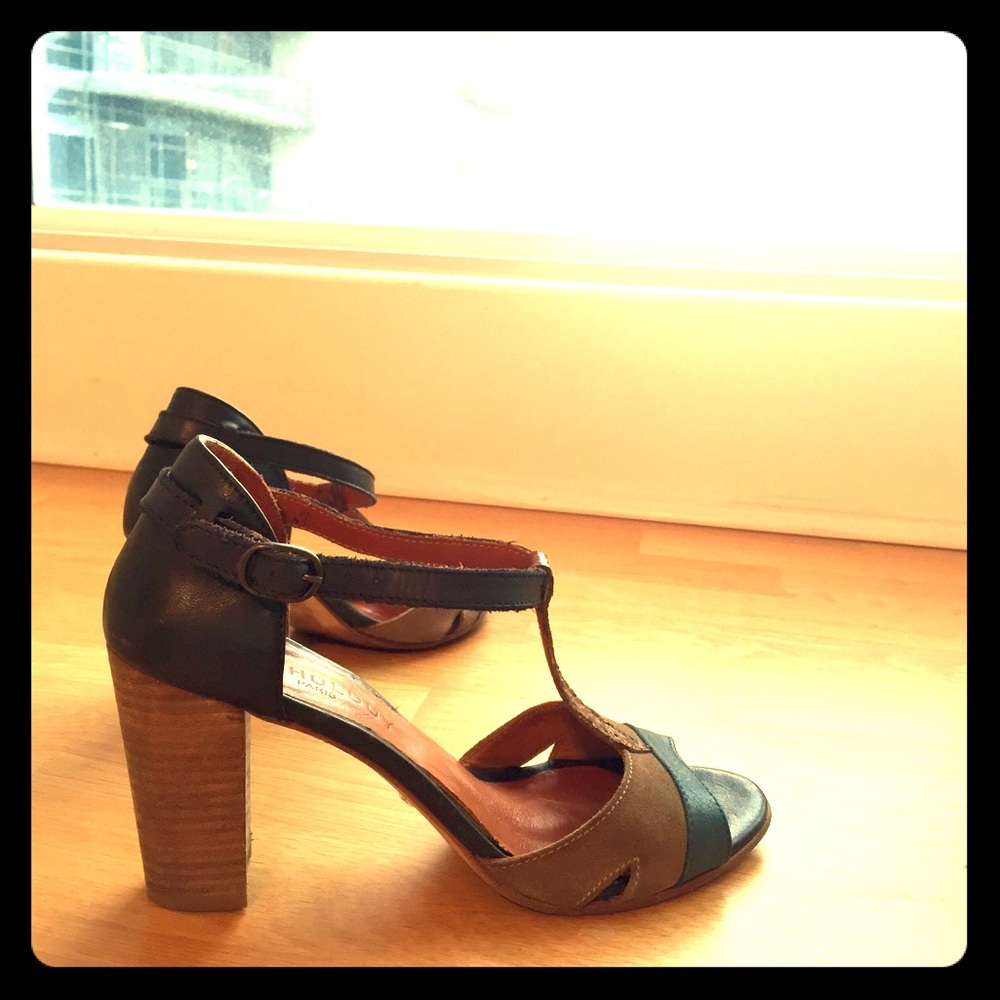 Top end leather sandals- size 5.5/6- made in FR